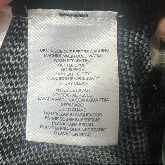 ANNE KLEIN Zip Front Cape/Poncho Black/Grey with Zipper and Emblem Size Small - Picture 8 of 9